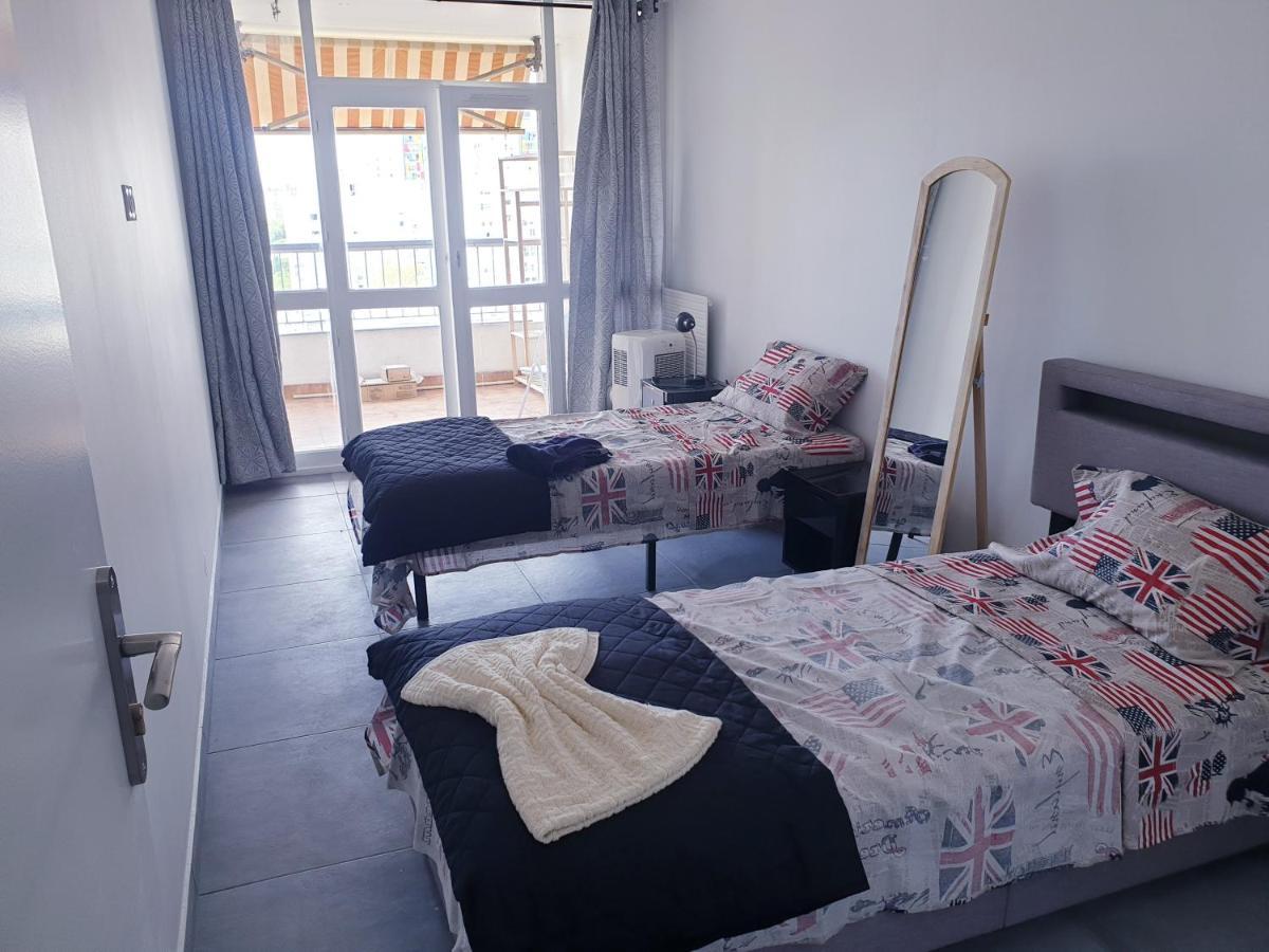 Big Flat Sea Vieuw 95 M2 5 Rooms Near Airport 5 Min Train 3 Min And Tram On Site, Beach 7 Min, 2 Showers And 2 Toilets , Neuf Grand Appartement 95 M2 5 Chambres Proche Aeroport 5 Min Train 3 Min Et Tramway Sur Place, Plage 7 Min 2 Douches Et 2 Wc Vue Nice Luaran gambar