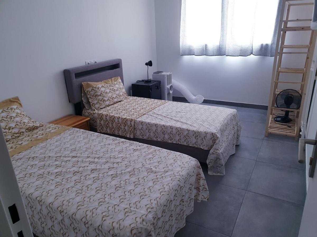 Big Flat Sea Vieuw 95 M2 5 Rooms Near Airport 5 Min Train 3 Min And Tram On Site, Beach 7 Min, 2 Showers And 2 Toilets , Neuf Grand Appartement 95 M2 5 Chambres Proche Aeroport 5 Min Train 3 Min Et Tramway Sur Place, Plage 7 Min 2 Douches Et 2 Wc Vue Nice Luaran gambar