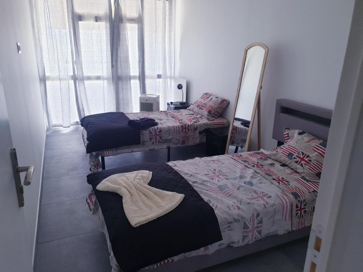 Big Flat Sea Vieuw 95 M2 5 Rooms Near Airport 5 Min Train 3 Min And Tram On Site, Beach 7 Min, 2 Showers And 2 Toilets , Neuf Grand Appartement 95 M2 5 Chambres Proche Aeroport 5 Min Train 3 Min Et Tramway Sur Place, Plage 7 Min 2 Douches Et 2 Wc Vue Nice Luaran gambar