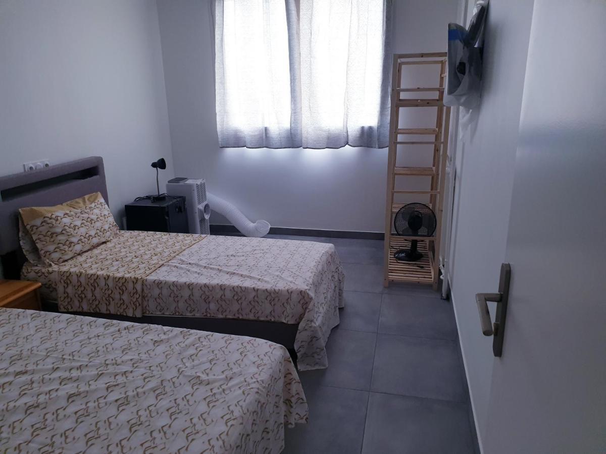 Big Flat Sea Vieuw 95 M2 5 Rooms Near Airport 5 Min Train 3 Min And Tram On Site, Beach 7 Min, 2 Showers And 2 Toilets , Neuf Grand Appartement 95 M2 5 Chambres Proche Aeroport 5 Min Train 3 Min Et Tramway Sur Place, Plage 7 Min 2 Douches Et 2 Wc Vue Nice Luaran gambar