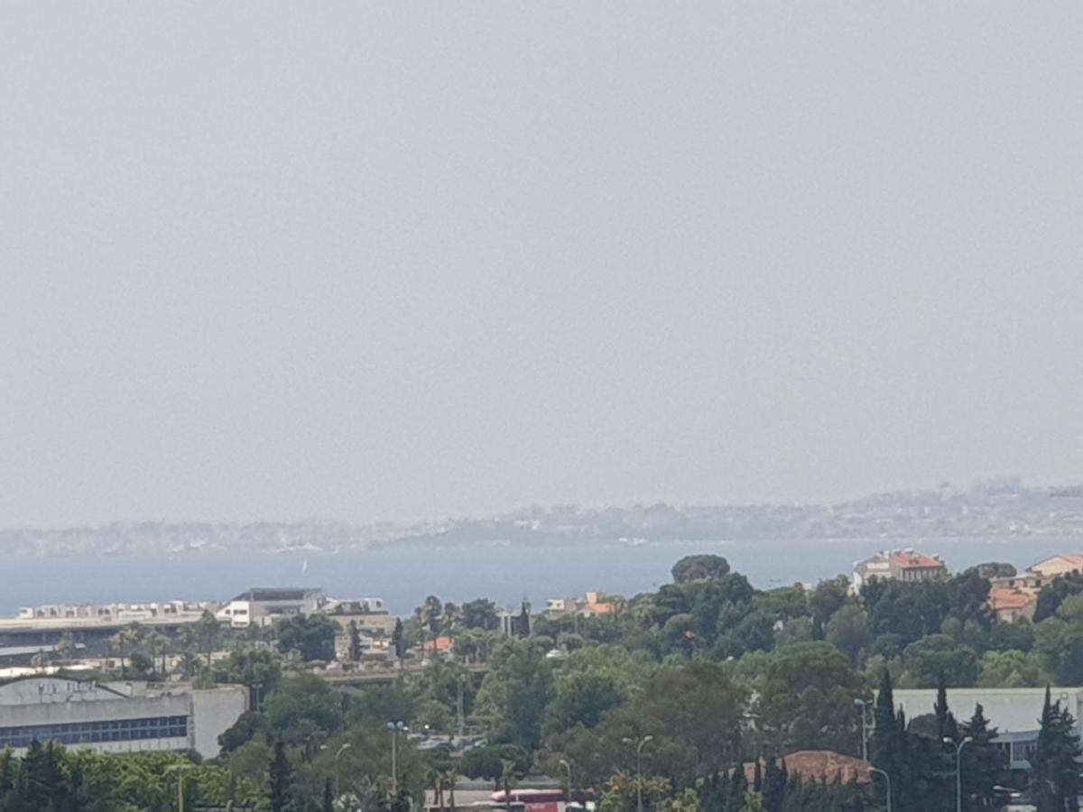 Big Flat Sea Vieuw 95 M2 5 Rooms Near Airport 5 Min Train 3 Min And Tram On Site, Beach 7 Min, 2 Showers And 2 Toilets , Neuf Grand Appartement 95 M2 5 Chambres Proche Aeroport 5 Min Train 3 Min Et Tramway Sur Place, Plage 7 Min 2 Douches Et 2 Wc Vue Nice Luaran gambar