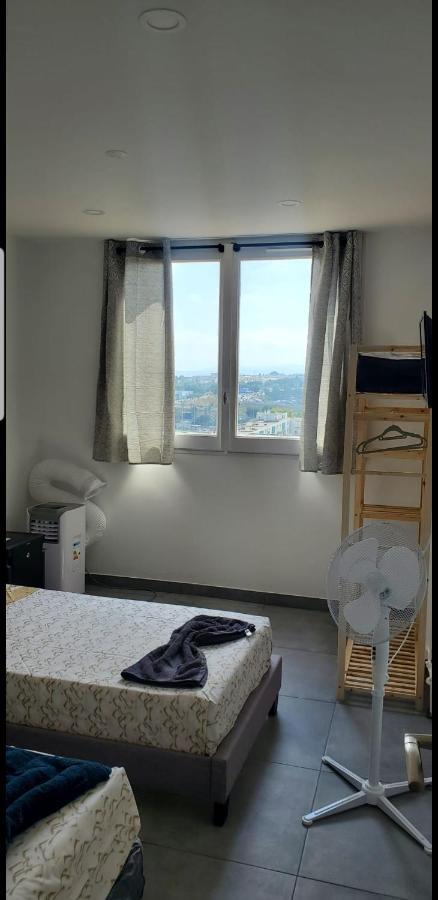 Big Flat Sea Vieuw 95 M2 5 Rooms Near Airport 5 Min Train 3 Min And Tram On Site, Beach 7 Min, 2 Showers And 2 Toilets , Neuf Grand Appartement 95 M2 5 Chambres Proche Aeroport 5 Min Train 3 Min Et Tramway Sur Place, Plage 7 Min 2 Douches Et 2 Wc Vue Nice Luaran gambar