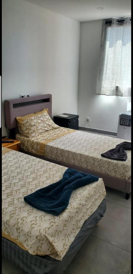 Big Flat Sea Vieuw 95 M2 5 Rooms Near Airport 5 Min Train 3 Min And Tram On Site, Beach 7 Min, 2 Showers And 2 Toilets , Neuf Grand Appartement 95 M2 5 Chambres Proche Aeroport 5 Min Train 3 Min Et Tramway Sur Place, Plage 7 Min 2 Douches Et 2 Wc Vue Nice Luaran gambar
